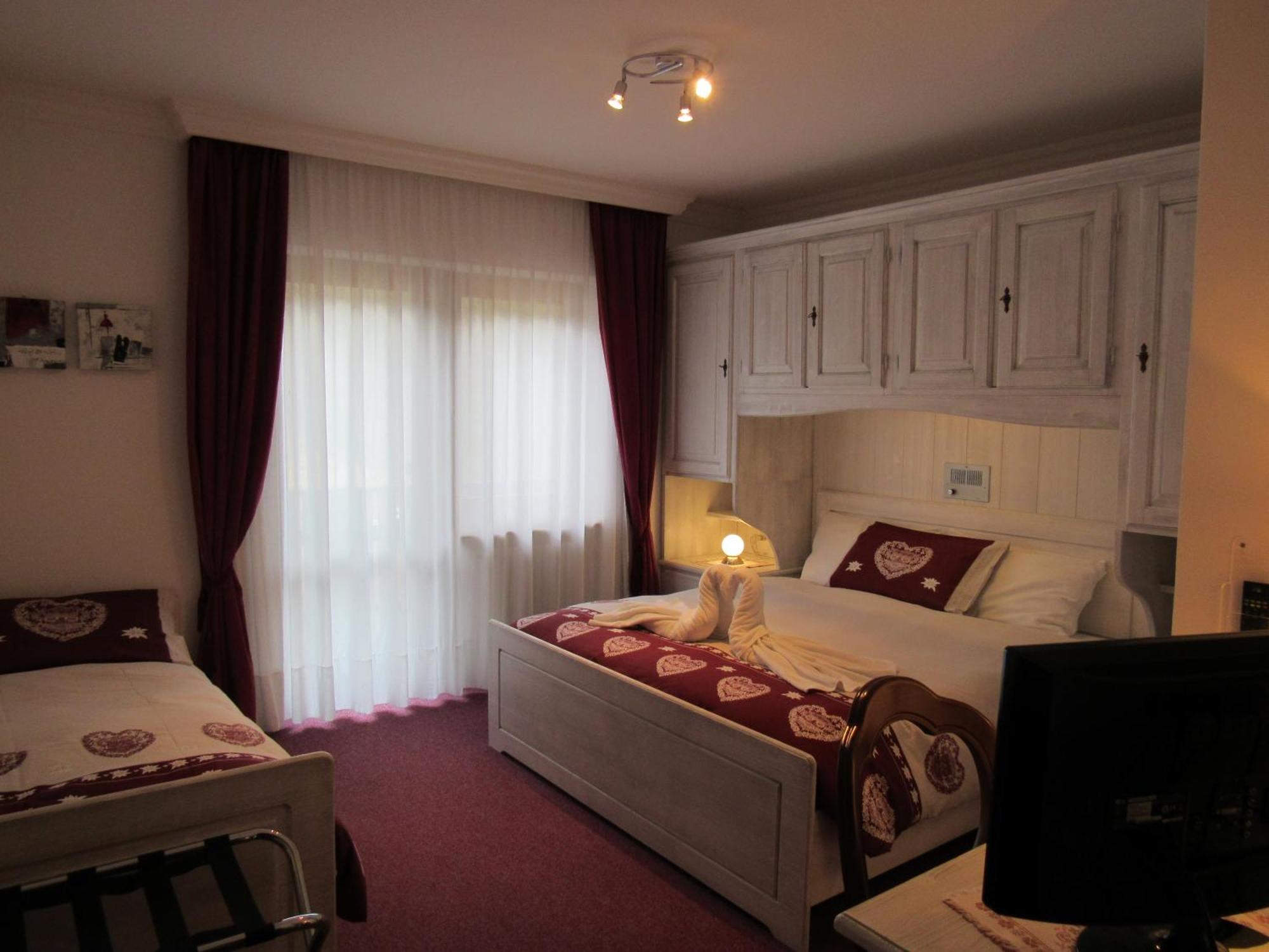 פלקאדה Park Hotel Arnica מראה חיצוני תמונה