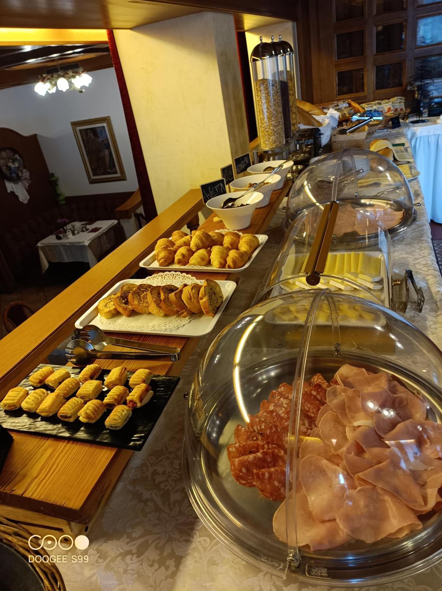 פלקאדה Park Hotel Arnica מראה חיצוני תמונה