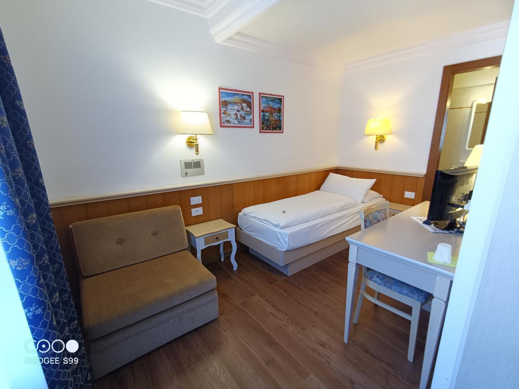 פלקאדה Park Hotel Arnica מראה חיצוני תמונה