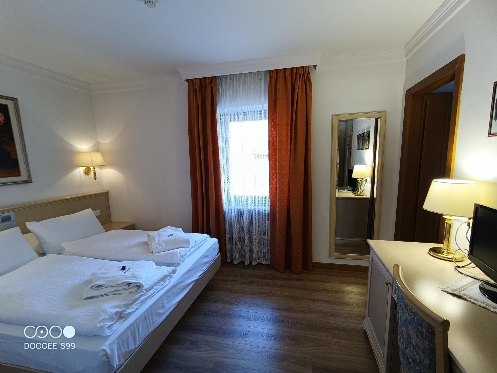 פלקאדה Park Hotel Arnica מראה חיצוני תמונה