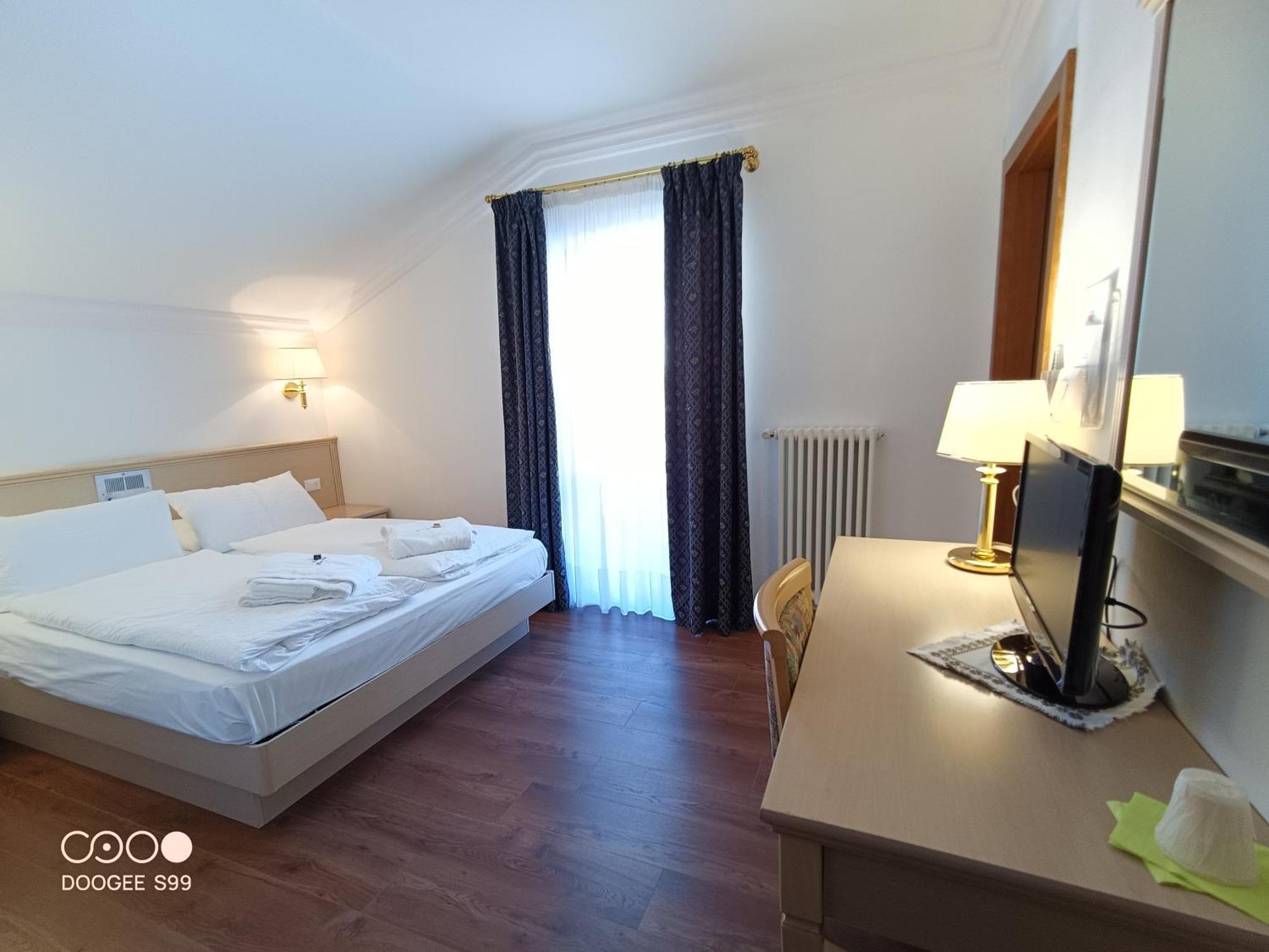 פלקאדה Park Hotel Arnica מראה חיצוני תמונה