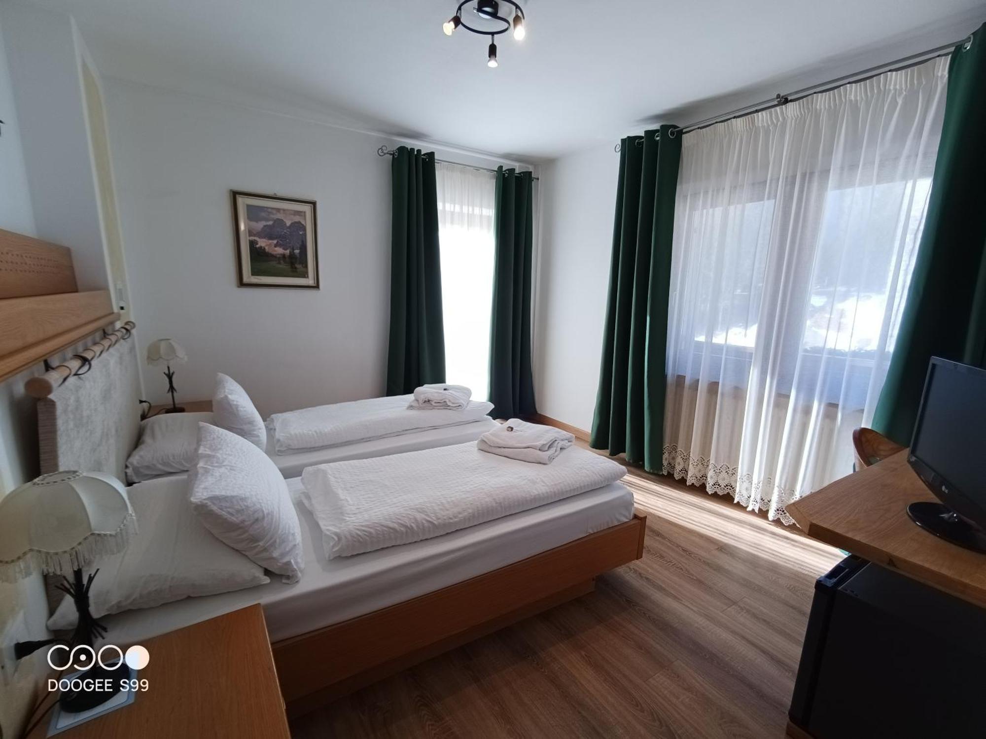 פלקאדה Park Hotel Arnica מראה חיצוני תמונה